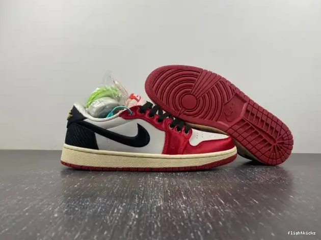 Low FN0432-017 Jordan x Room Trophy 1 Air OG Home 0703